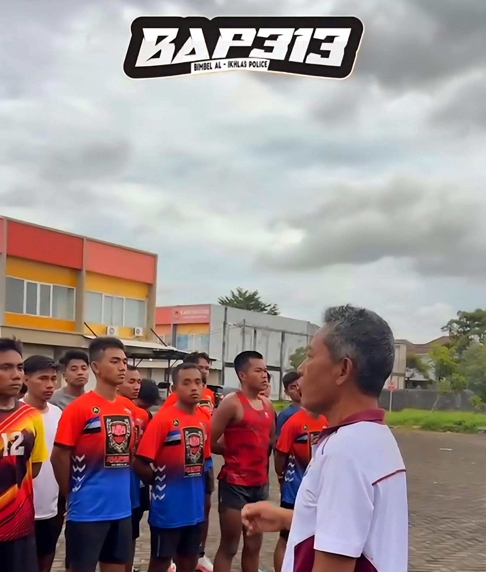 Peserta fokus mengerjakan simulasi tes berbasis komputer.